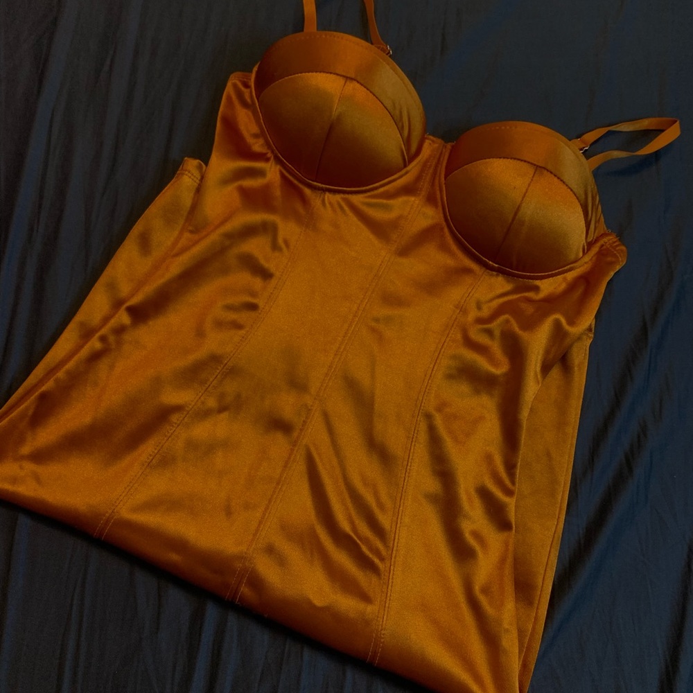 Orange/gold dress